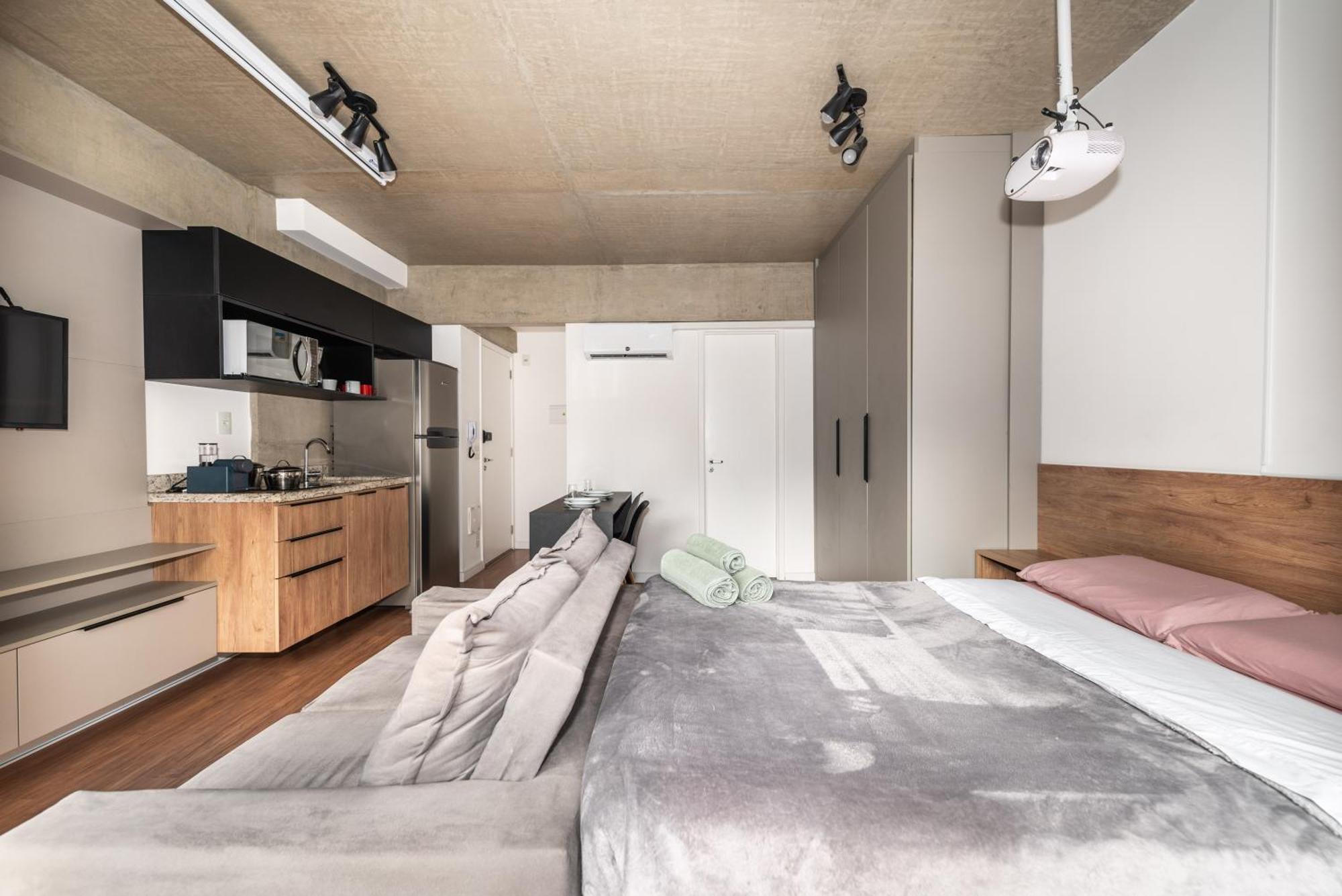 48 New W Movie Screen, Fast Wifi And Balcony Apartamento São Paulo